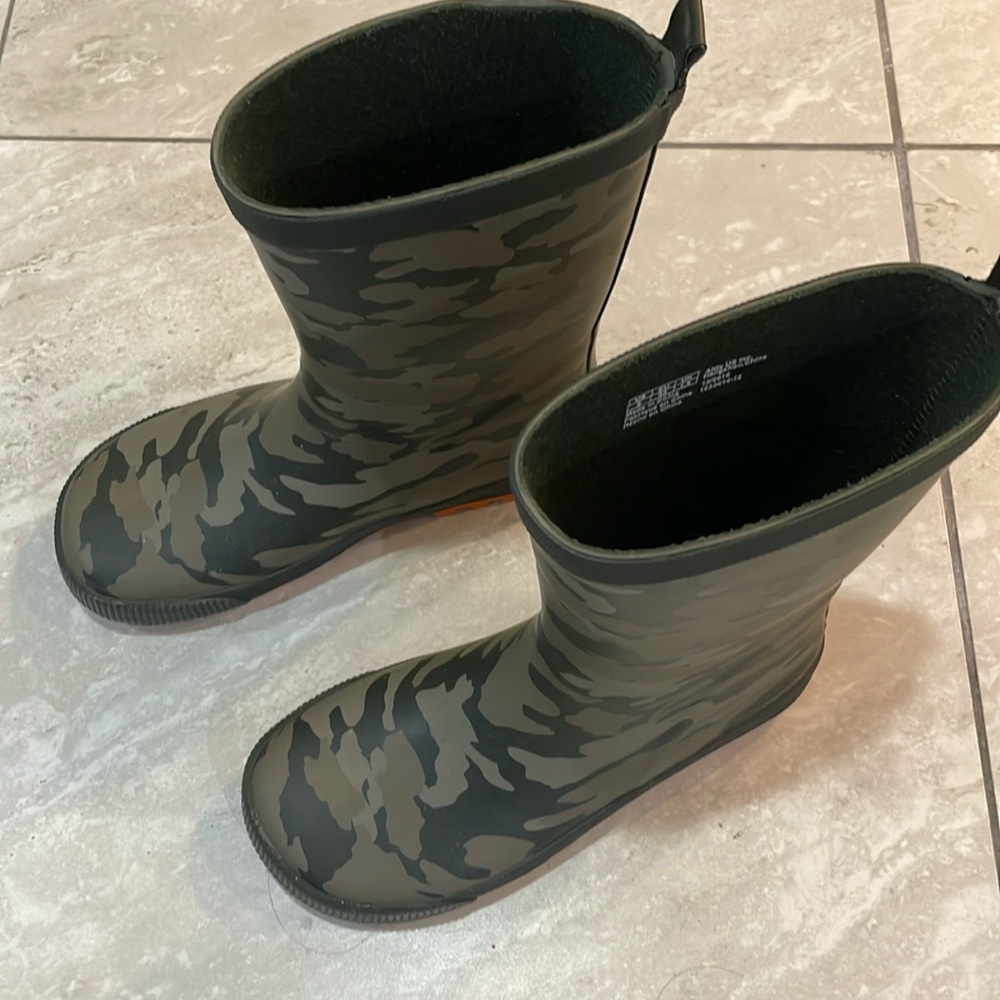 Aldo rain boots